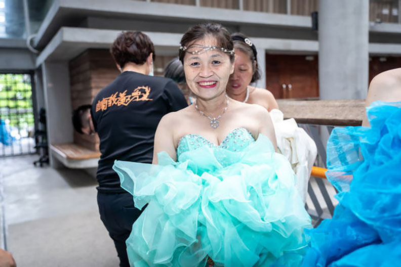 看到住民們滿心期待的表情和開心的笑容,一切辛苦都值得了。