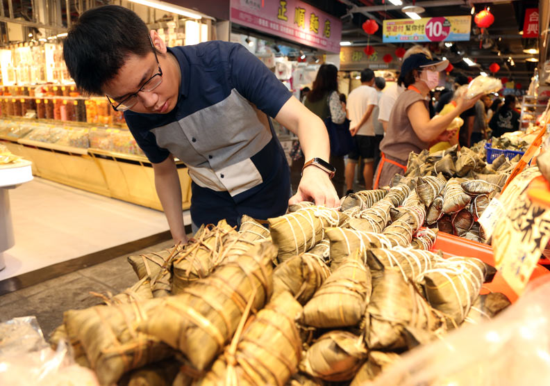 吃到「粽」毒的黃文俊,持續在評鑑上求新求變。張智傑攝