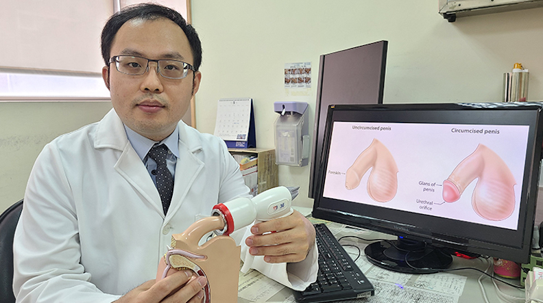 近年台灣已引進新型一次性包皮環切吻合器(又稱包皮槍),同時可以執行切割和傷口縫合,手術過程僅需10分多鐘;黃旭澤醫師提供。