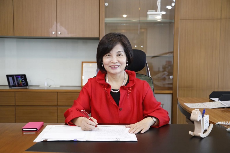 文藻第六屆校友,亦在文藻任教逾40年的陳美華校長