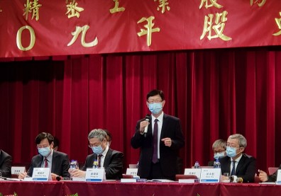 鴻海董座劉揚偉 如何扛起「重回200元」的美夢與重擔？