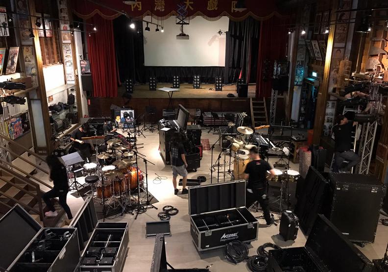 為了演唱會，內灣戲院徹底被改造