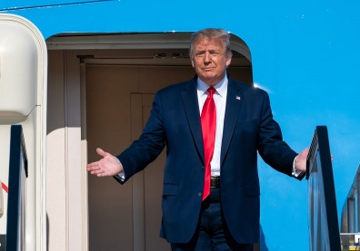 川普停發H-1B簽證，庫克、馬斯克等科技大咖為何強烈反對？