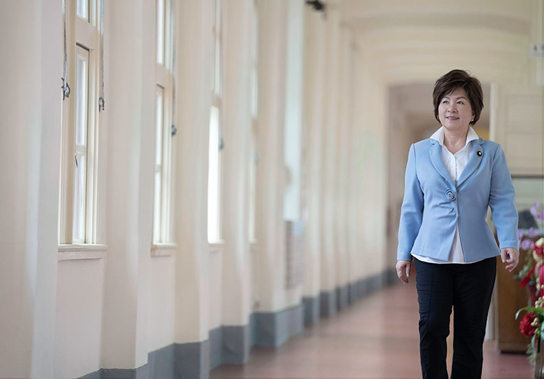 設定目標、保持熱忱和持續學習，天成張育美給畢業生的三個人生建議。