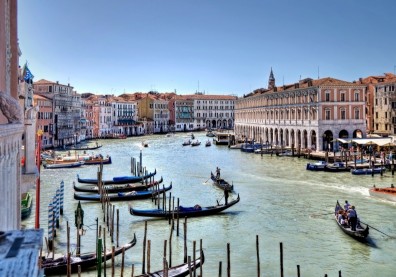 旺季也沒遊客，義大利叫苦連天