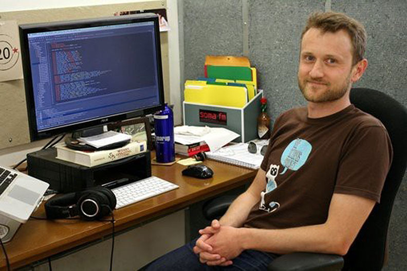 Raphael Crawford-Marks 。取自Medium