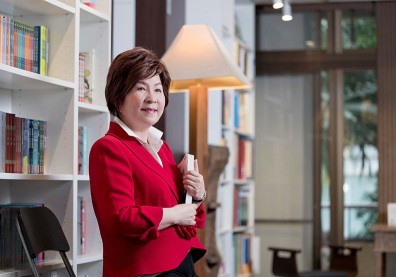 天成醫療張育美與畢業生分享：設定目標、保持熱忱和持續學習