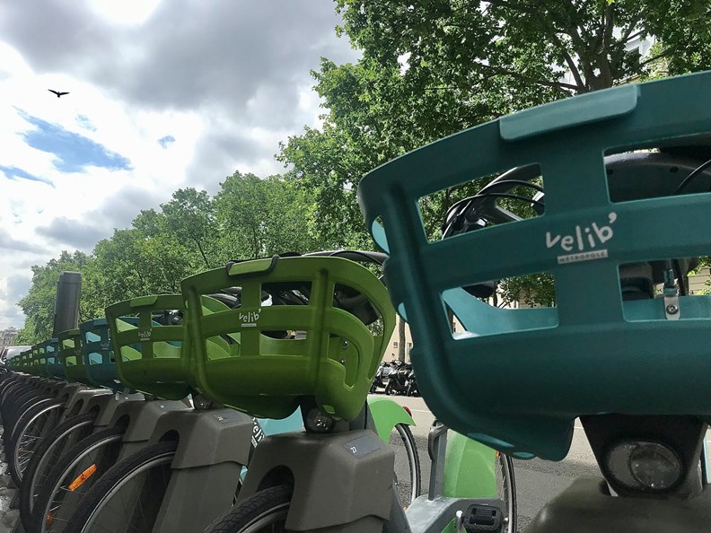 Vélib’曾被視為近代城市單車服務系統的典範。圖片取自Vélib’官網