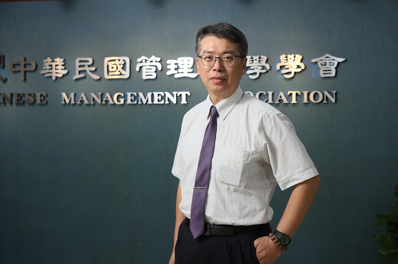 實踐大學國貿系主任李慶芳教授。