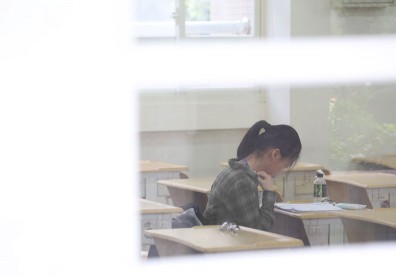當孩子得了「面具憂鬱症」，你該先練習咬牙閉嘴