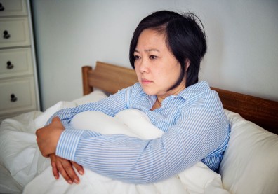 更年期潮熱出汗、睡不著、情緒波動大？中醫推薦食療調理
