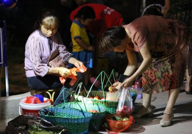 是在哈囉？為拯救疫後經濟，中國竟鼓勵全民擺地攤！