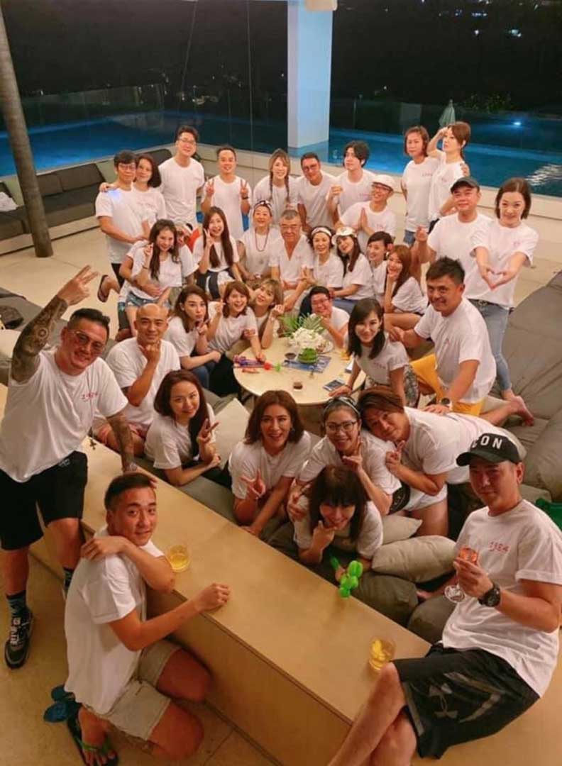 去年12月寶媽和許多圈內好友一同出遊，當時她已知道自己罹癌，卻仍然遊興不減。