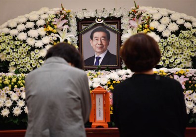 曾被看好競逐總統大位的首爾市長，為何走上絕路？