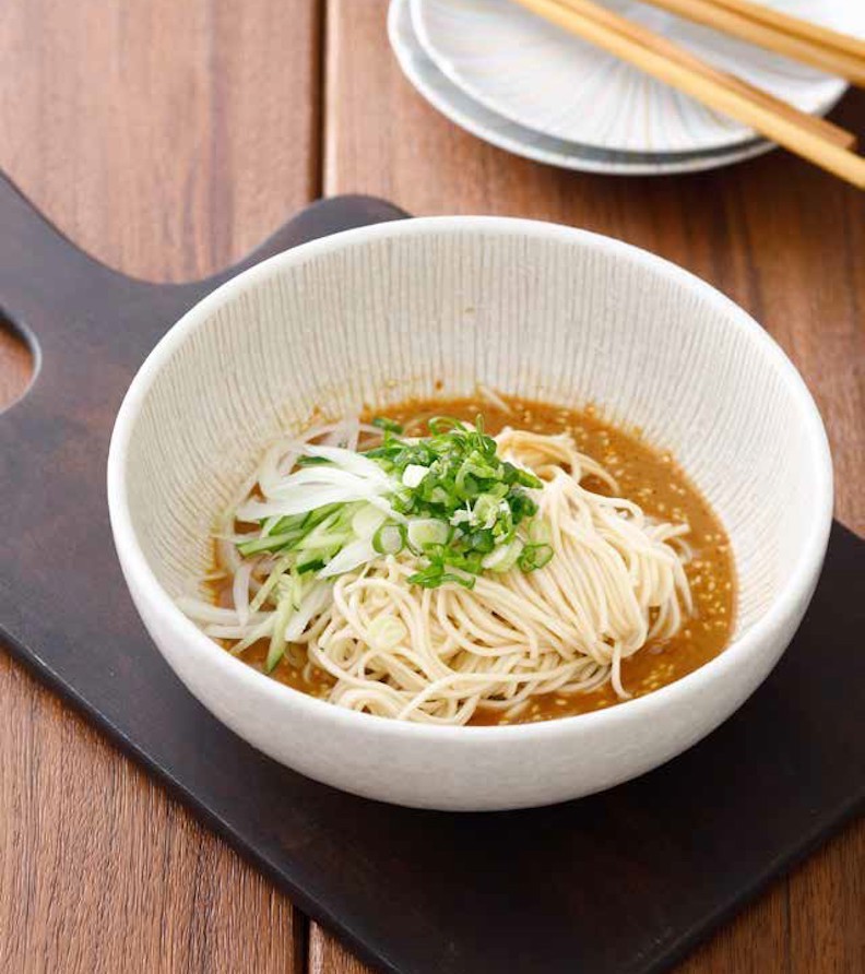 雙味芝麻花生醬拌麵。