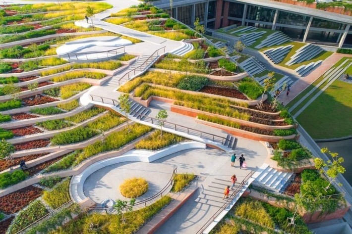 綠色屋頂上的梯田結構,則是受泰國稻米種植的啟發。圖片來源:LANDPROCESS粉絲專頁