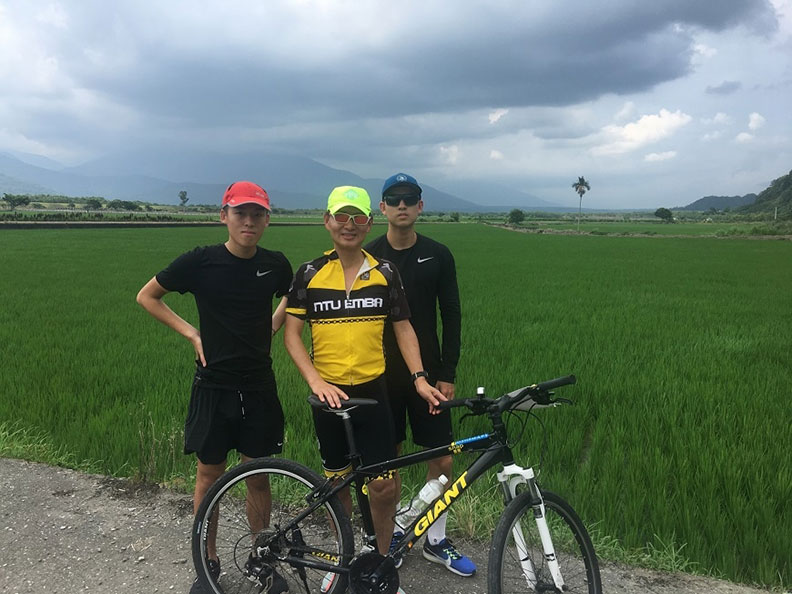 在陪伴之餘適時放手，如今郭瑞祥和2個兒子的關係也更有默契與空間。