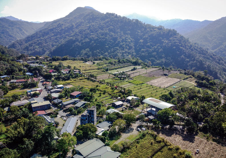 為風災重創的族人返鄉，她用「涼亭節」吸引遊客
