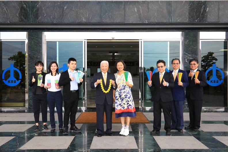 在董事長邱俊雄的帶領下，三代齊力同心，持續為品牌打造新的里程碑。