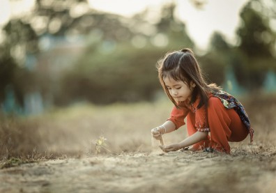不想寵出慣寶寶？10招讓你「窮養」教出強小孩