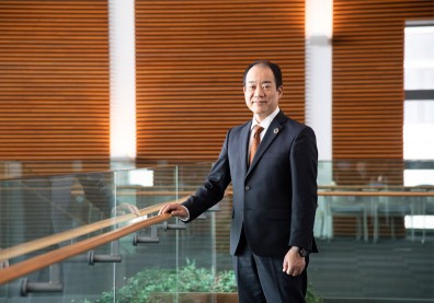 新社長射三箭！「阿公級」EPSON年收能衝上1.7兆日圓？
