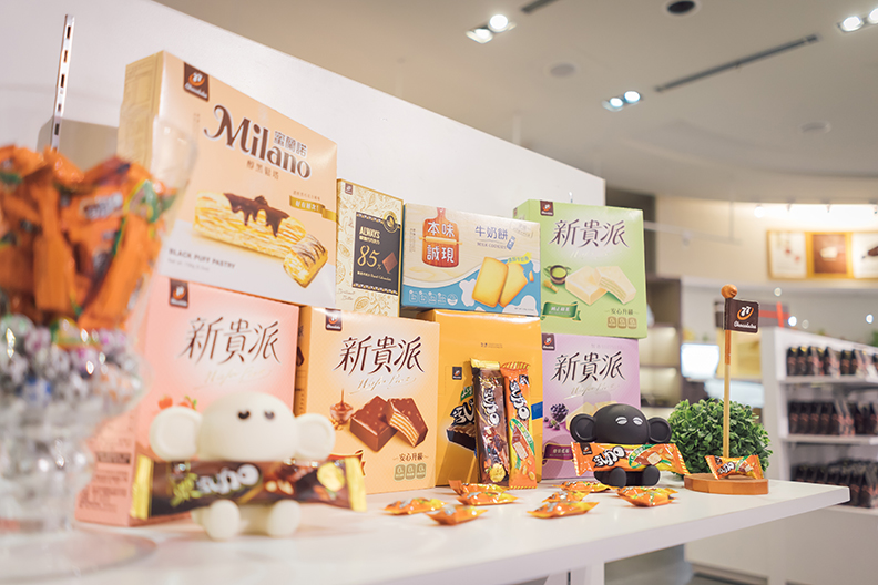 勇於創新、堅持細節、嚴守品質，這些是宏亞食品發展成巧克力王國的關鍵。