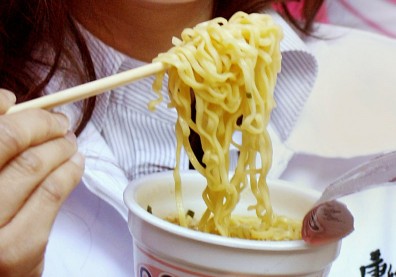 連葷食者都超愛，征服你的胃！10大厲害素食泡麵來了