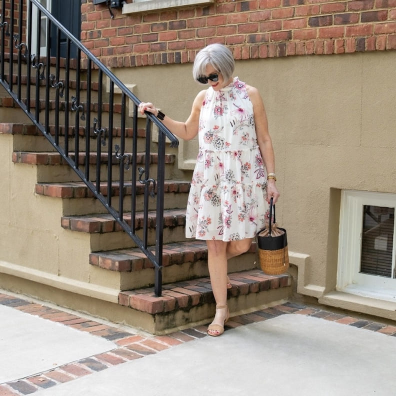 一件就有時尚完成度,穿起來也輕便的連衣裙,是 Beth Djalali 的夏季推薦穿著之一。