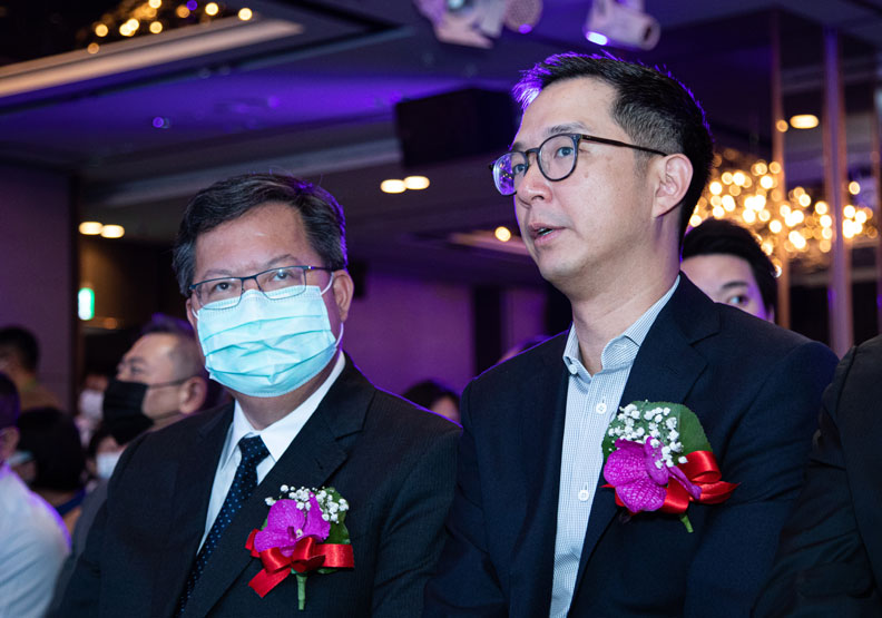 圖／Xpark、桃園置地廣場的幕後推手是國泰世華銀行副董事長暨國泰人壽董事蔡宗翰（右）。池孟諭攝