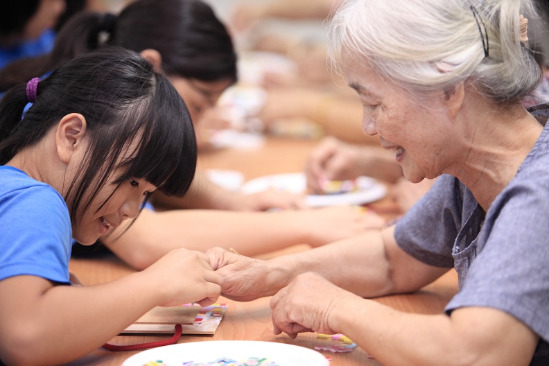 除了長照,未來屏東縣還規畫結合親子館、青少年休閒基地的銀髮健康俱樂部,以跨世代共融為終極願景。