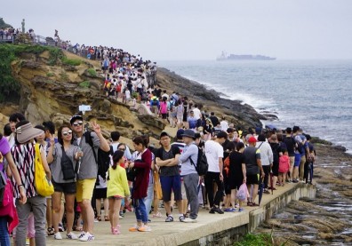 國旅神卡出列！旅遊拚優惠，哪張「無腦刷」信用卡最威？