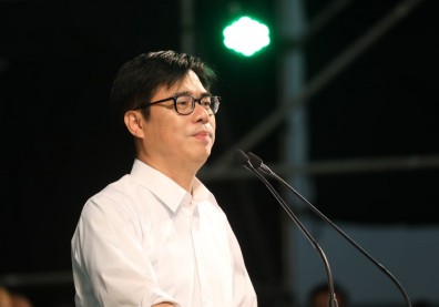 【高雄補選】補考過關，陳其邁當選高雄市長！李眉蓁、吳益政各拿幾票？