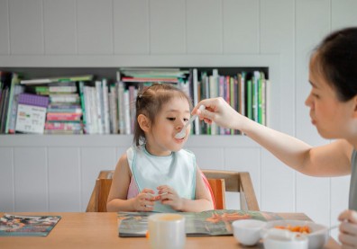 媽媽們的堅強有多難？一句「別人更苦！」她們滿身傷痕難修復