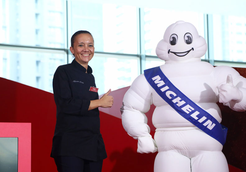 侯布雄 L’ATELIER de Joël Robuchon獲得米其林一星。