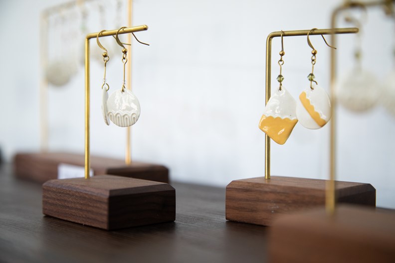 布菈瑟 BLOSSOM 的飾品創作。