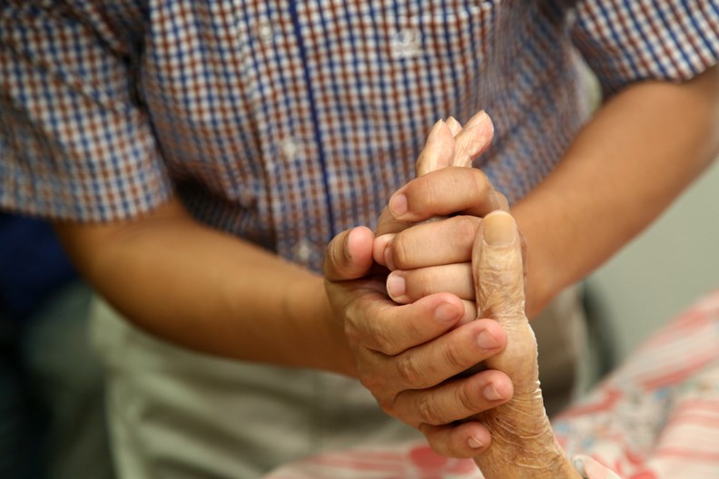 辛苦了一輩子的長者,誰能讓他們安心終老?