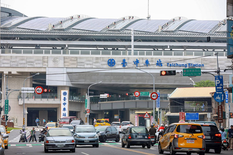 車流帶動人流,經濟就會愈來愈活絡。