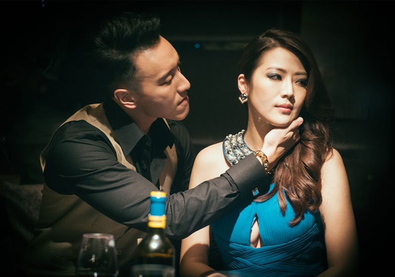 王陽明(左)擺脫高富帥,片中飾演反派。