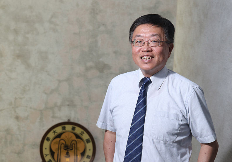 臺大副校長陳銘憲認為，新冠疫情讓世界的數位化進程瞬間推進30年，電資人才將更有發揮空間。