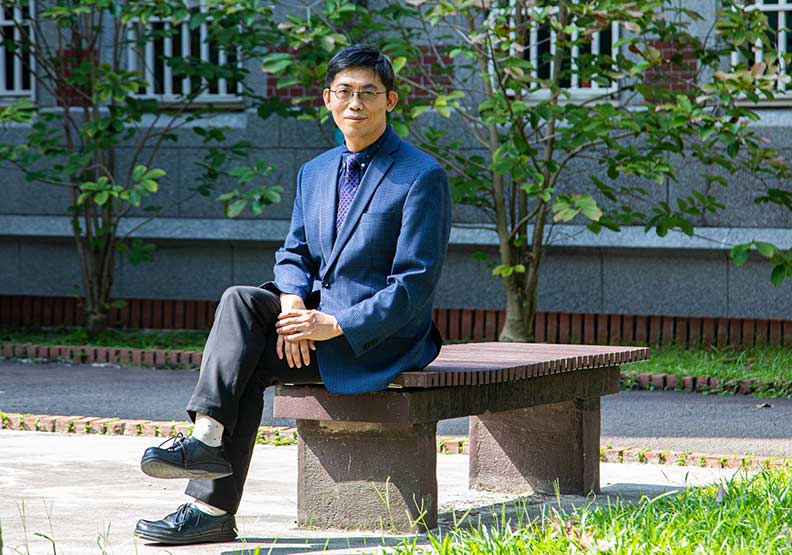 臺師大副校長印永翔認為，商管是最適合跨域的學群，鼓勵同學讓興趣結合所學，突顯自己的優勢。