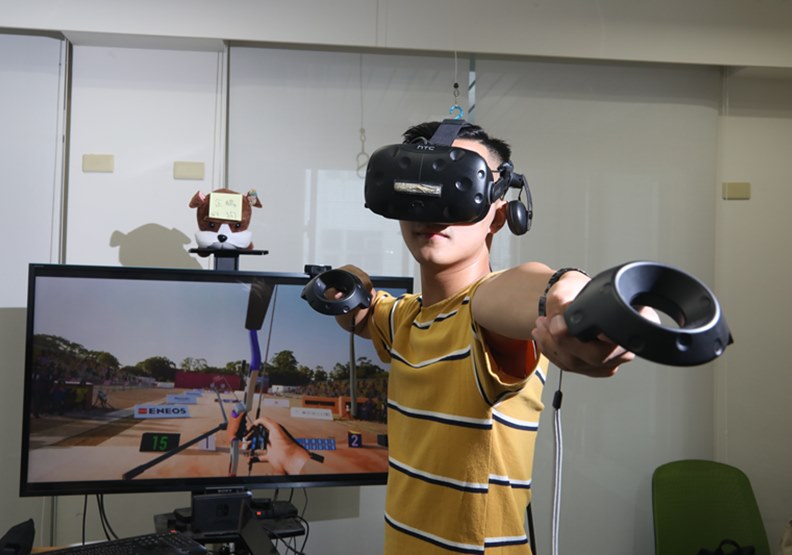 隨著新科技應用於各種產業，清華大學也調整課程，將AI結合農業、醫療、藝術等不同領域。