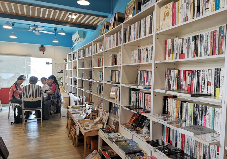 除了賣書，獨立書店還能靠什麼撐下去？