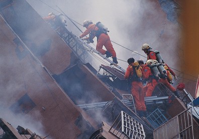 重建資金哪裡來?