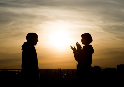 一對伴侶聊天15分鐘，就能判斷感情好壞？「肯定」愈少關係愈危險