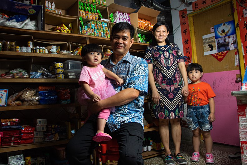 江明秀夫婦一次為金門帶來四位生力軍。