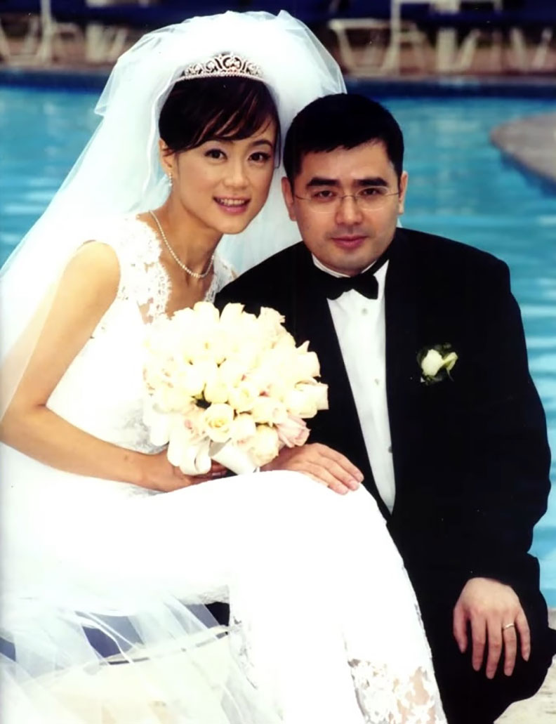 高怡平與認識3個月的先生閃電結婚，當時蔚為話題。