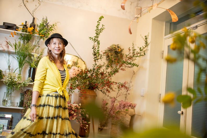 周丹薇每2天敷一次臉為肌膚保濕,難怪氣色超好。(日日寫真攝)