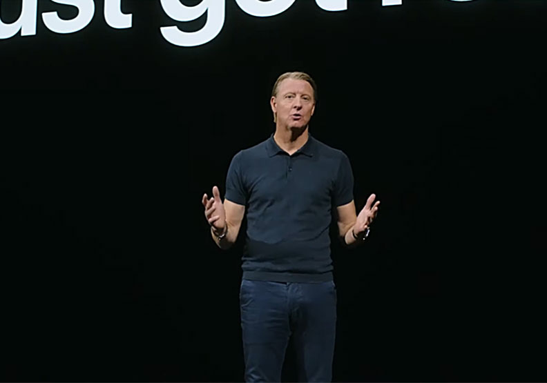 國最大電信公司Verizon總裁兼執行長漢斯.維斯特伯格(Hans Vestberg)。擷取自2020蘋果秋季發布會