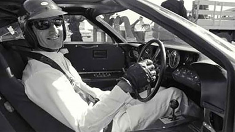 Kenneth Miles。取自Building and racing a legend。