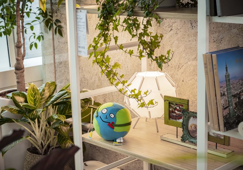 SAGOSKATT系列上市,向全球兒童募集作品,製作成填充玩具,「地球先生」來自台灣!